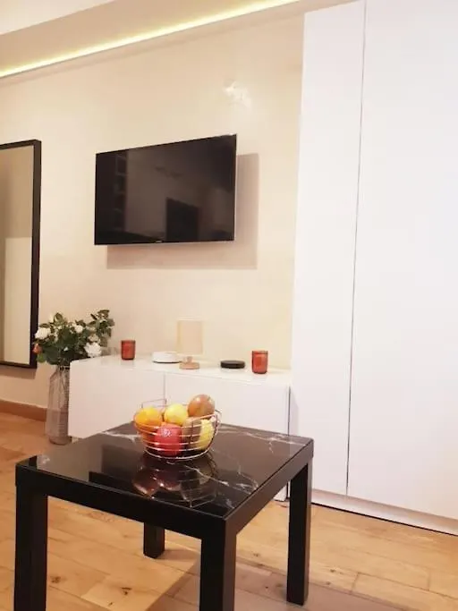 Montmorency Apartament *